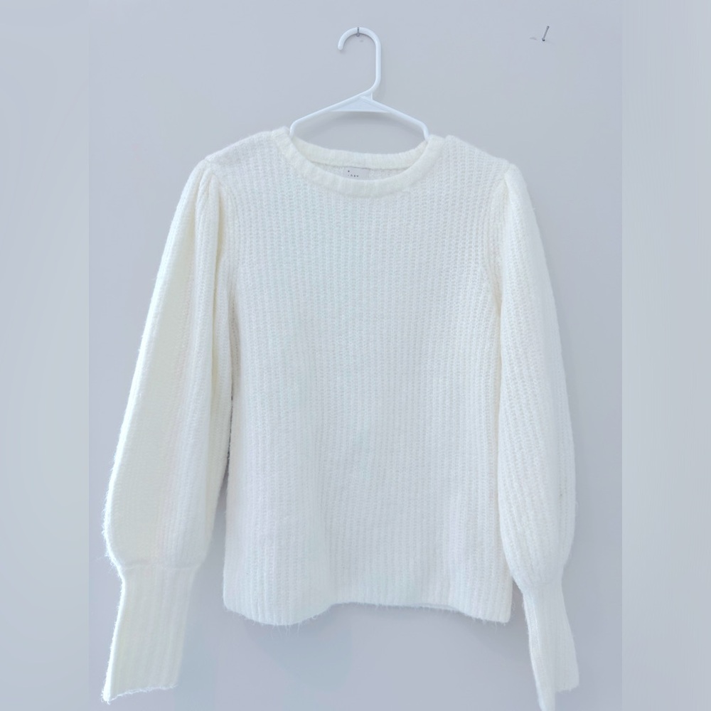 White Sweater W Poofy Sleeves